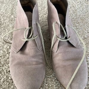 Like new light grey suede booties